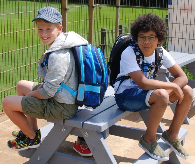 School backpack with ergonomic features